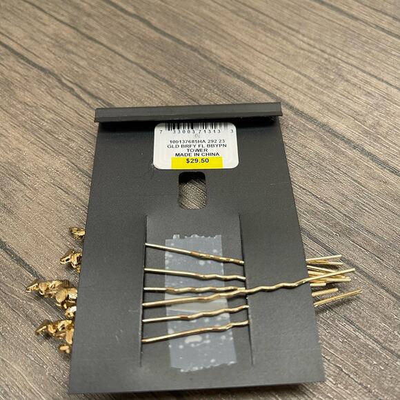 NWT INC International Concepts Set of 6 Gold Butterfly Hair Pins - Picture 2 of 2